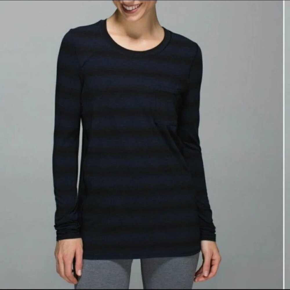 Lululemon meant to move tee